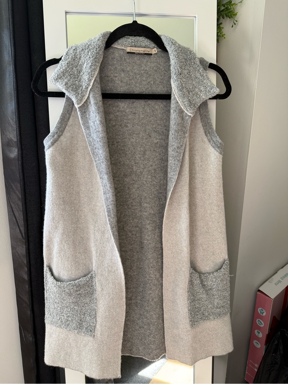 Chiaramente collared gray sweater vest wool blend open pockets size small